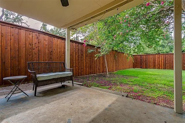 3704 Seguin Dr — Photo 7