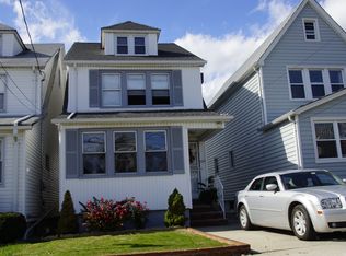 20-36 147th St, whitestone, NY 11357