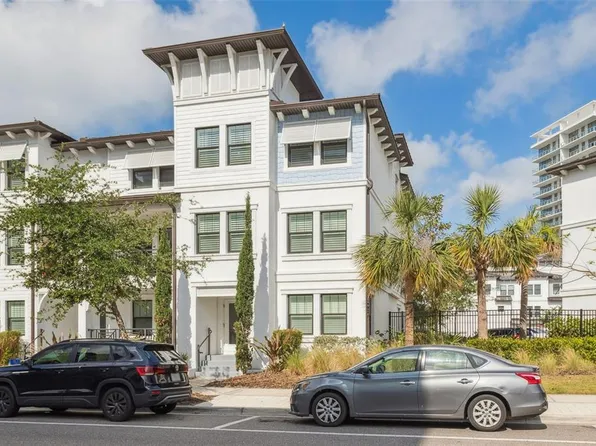 5351 Bridge St #9, Tampa, FL 33611