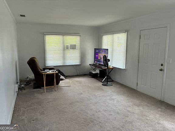 5th image of 317 Peachtree Cir