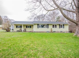 105 Frederick Dr, Rochester, NY 14624