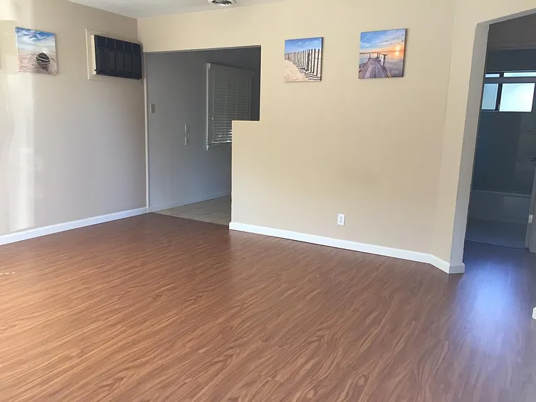 21 Holcomb Ct — Photo 2