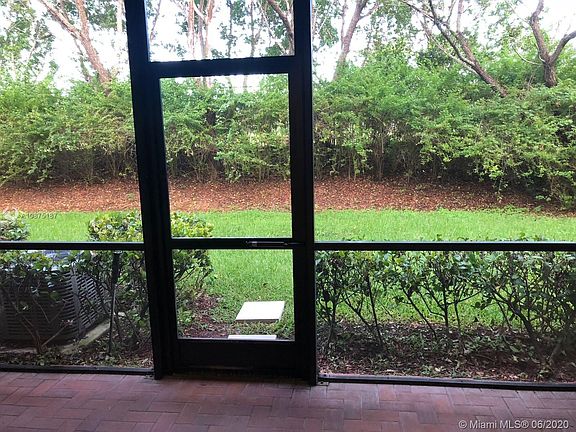 3rd image of 4280 Vineyard Cir Unit 4280