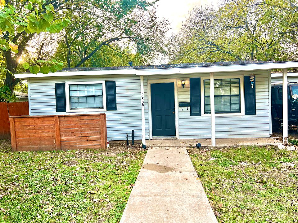 1st image of 2809 Dogwood Park Dr