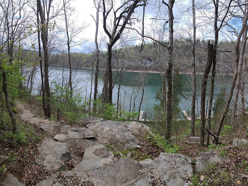 1st image of 410 Cedar Dr