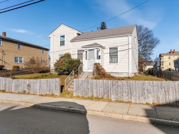 580 County St, Fall River, MA 02723