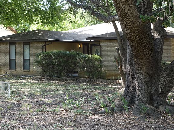 2nd image of 2725 Luzon Rd
