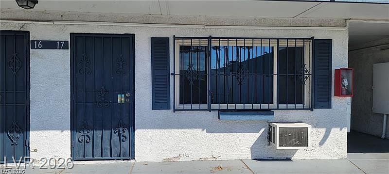 1st image of 4600 Paradise Rd Unit 17
