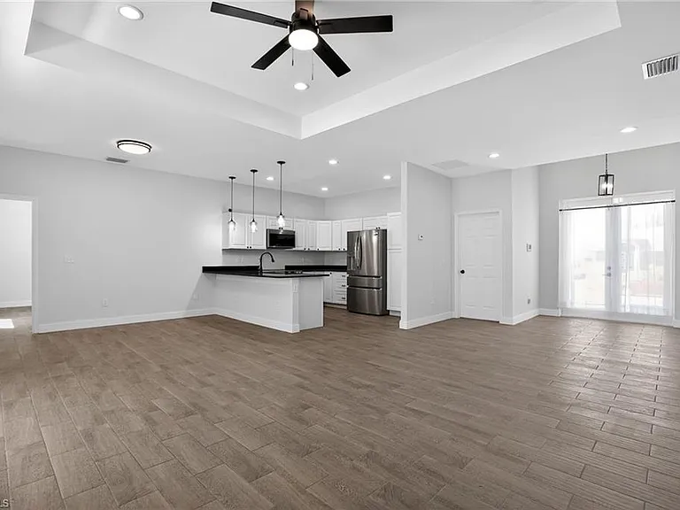 4630 Gene Ave N — Photo 6