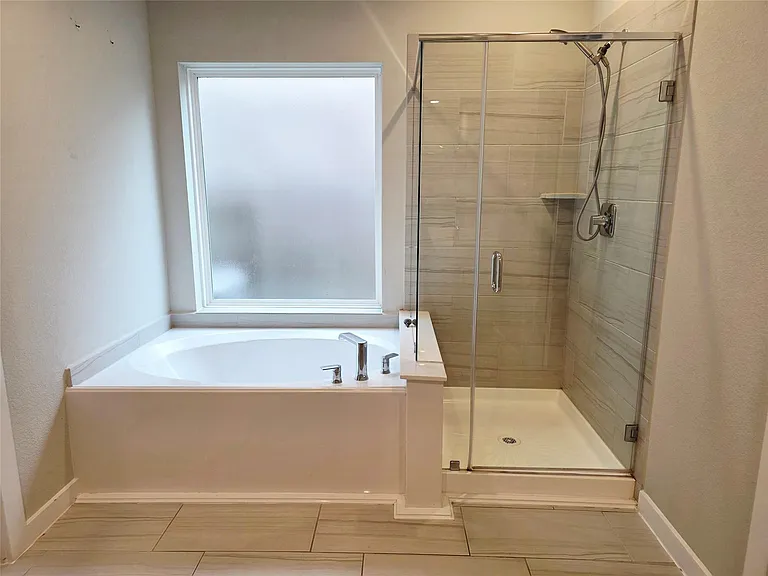 13022 Mid Stocket Dr — Photo 3
