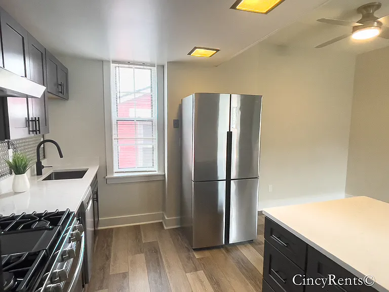 219 Fosdick St #3 — Photo 10