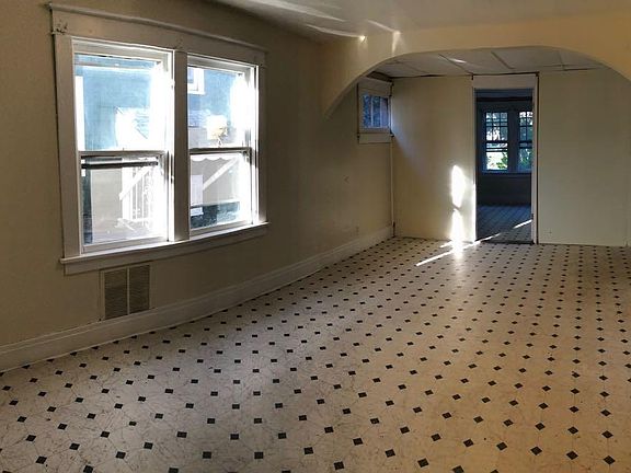 4th image of 532 Moselle St