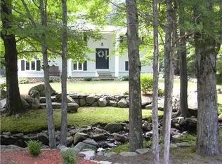 12 Sunset Dr, Smithfield, RI 02917