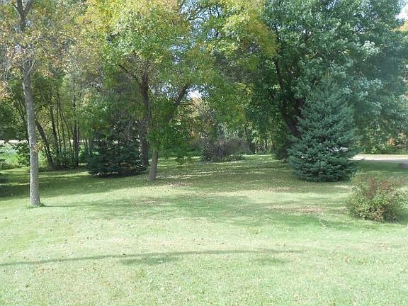 Come enjoy the scenery right out your front door.  Wildlife galore!  Beautiful spot for horses.