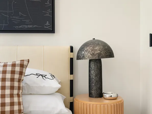 65 Dupont Street image 6 of 30