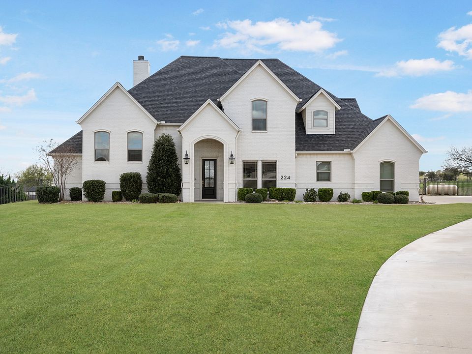 1st image of 224 Bearclaw Cir