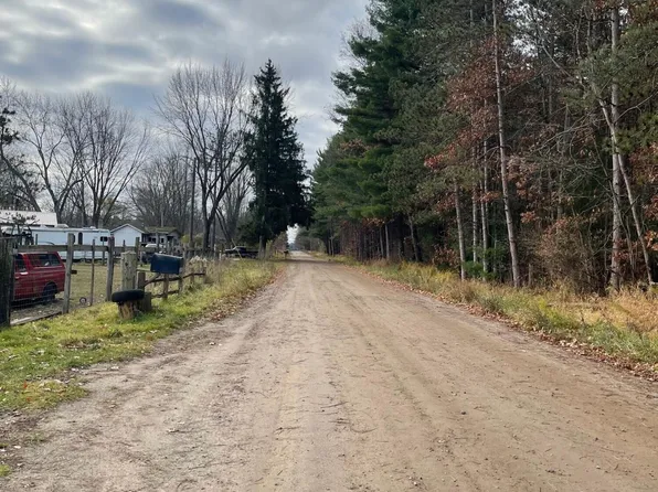 2141 N Mason Rd, Ravenna, MI 49451