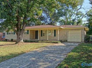 11209 Maplecrest Dr SE, Huntsville, AL 35803