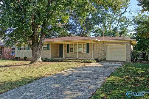 11209 Maplecrest Dr SE Photo 1