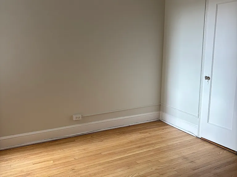 271 Greenwich Ave #1B — Photo 7