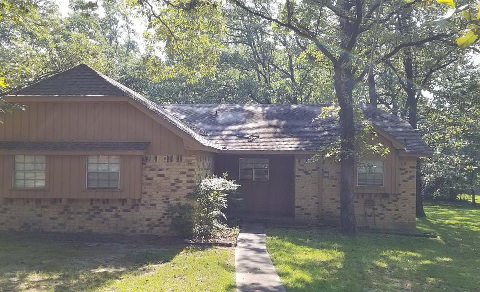 1st image of 103 Castle Oaks St