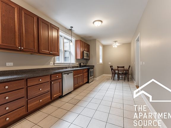 2nd image of 5115 S Ellis Ave APT 3