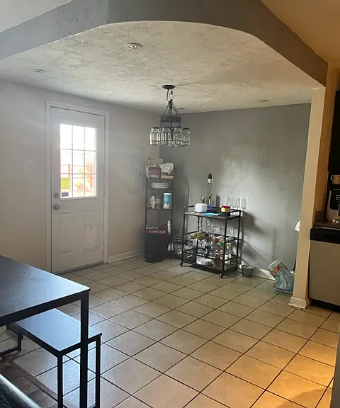 5425 Slay Dr — Photo 2