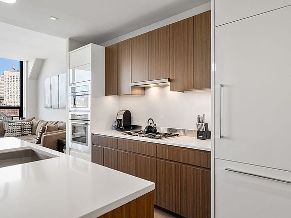 5th image of 100 Shawmut Ave #302