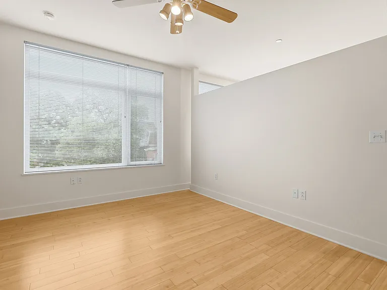 521 Shady Ave #31 — Photo 9