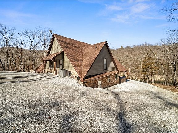 5th image of 21584 Indian Creek Dr