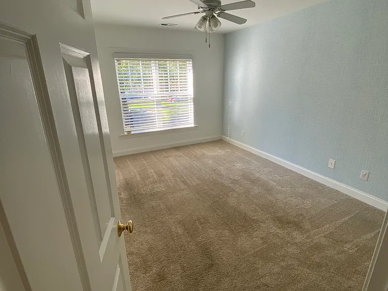 4744 Hunter Crest Ln — Photo 17