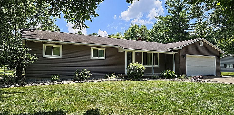 1st image of 4019 Barker Dr
