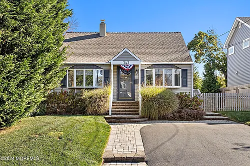 345 Macarthur Ave Photo 1