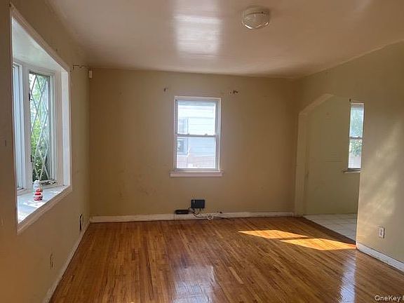 5th image of 28 Monaco Avenue