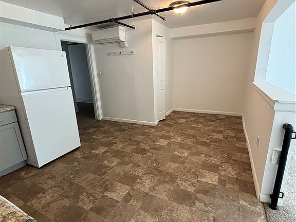 3rd image of 3917 Perrysville Ave #4
