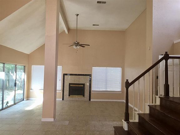 5th image of 16026 Juniper Grove Dr