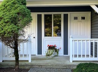 213 Windgate Cir #E, Monroe, CT 06468