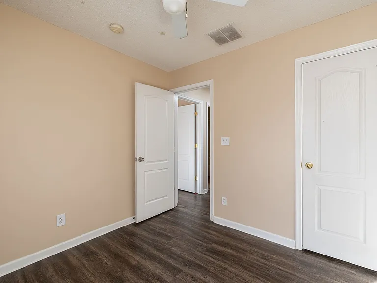 3959 Katherine Way — Photo 19