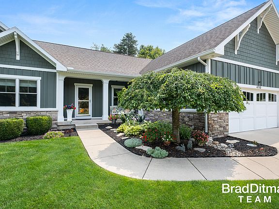2nd image of 4710 Firefly Dr NE