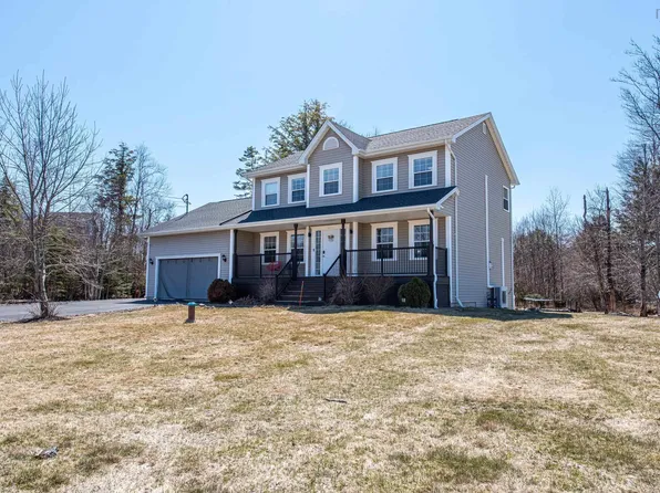 9 Wessex Hl, Beaver Bank, NS B4E 3P4