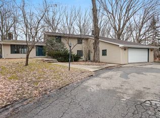 1554 Arapahoe Trl, Green Bay, WI 54313