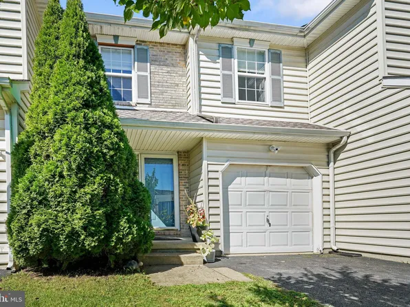27 Brier Ave, Wilmington, DE 19805
