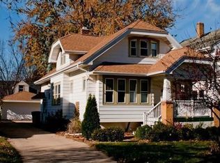 1421 S 88th St, West Allis, WI 53214
