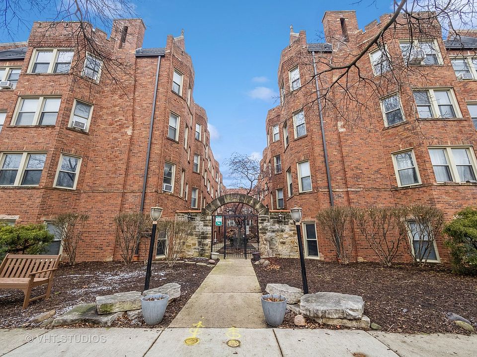 1st image of 4128.5 N Kedvale Ave #306