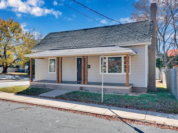 201 W McCubbins St, Salisbury, NC 28144