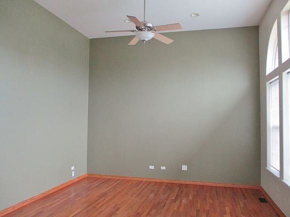 4th image of 1105 Rock Springs Dr