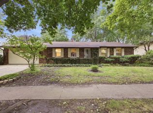 1300 N Lyle Ave, Elgin, IL 60123