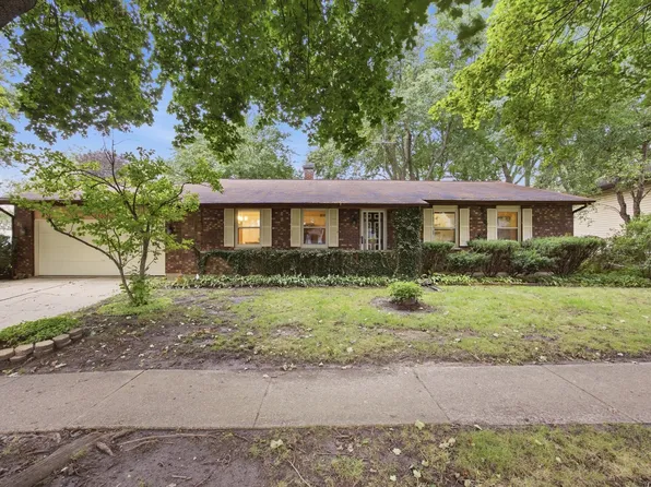 1300 N Lyle Ave, Elgin, IL 60123