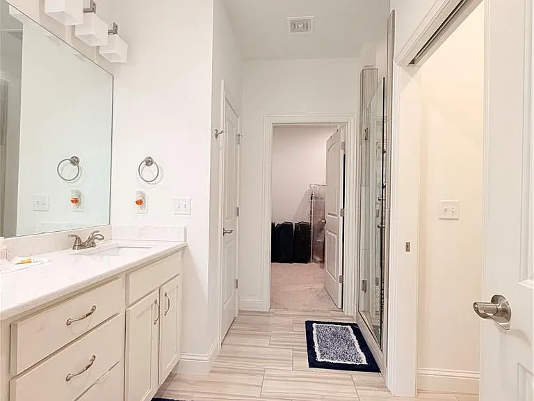 2303 Paddington St — Photo 13