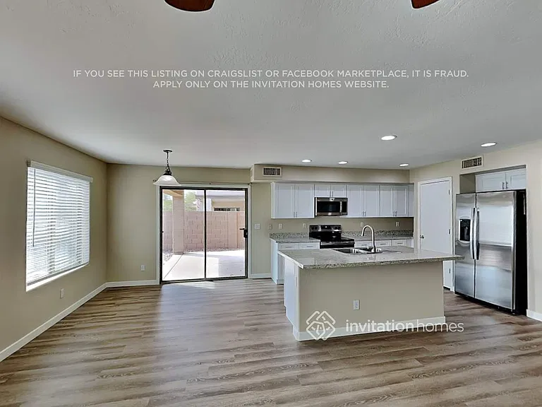 25549 W Whyman St — Photo 7